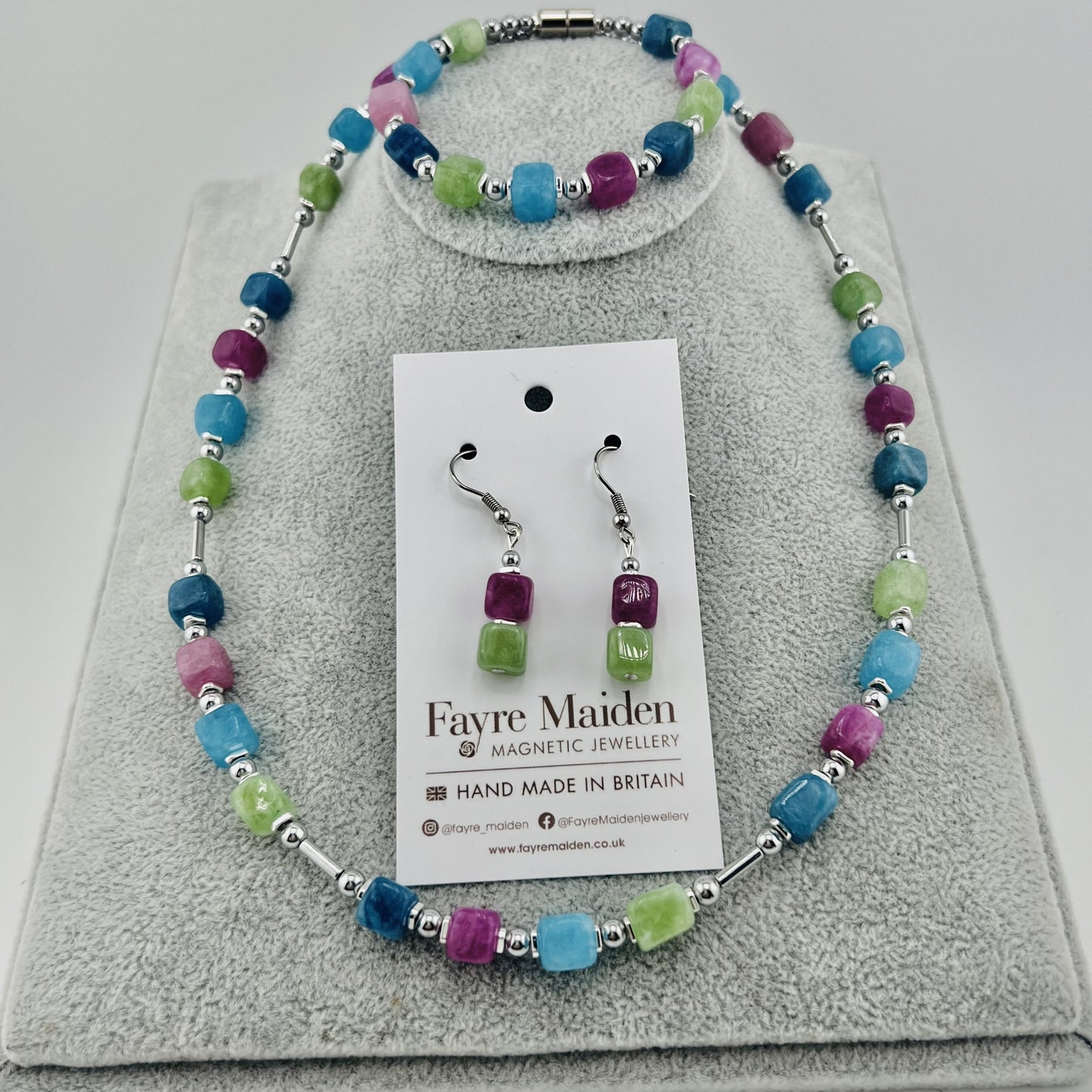 S1304 Dolomite Cubes